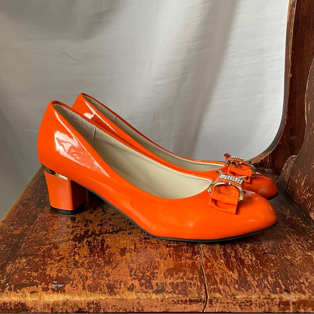Orange shoes, size 8.5 - Picture 4 of 10